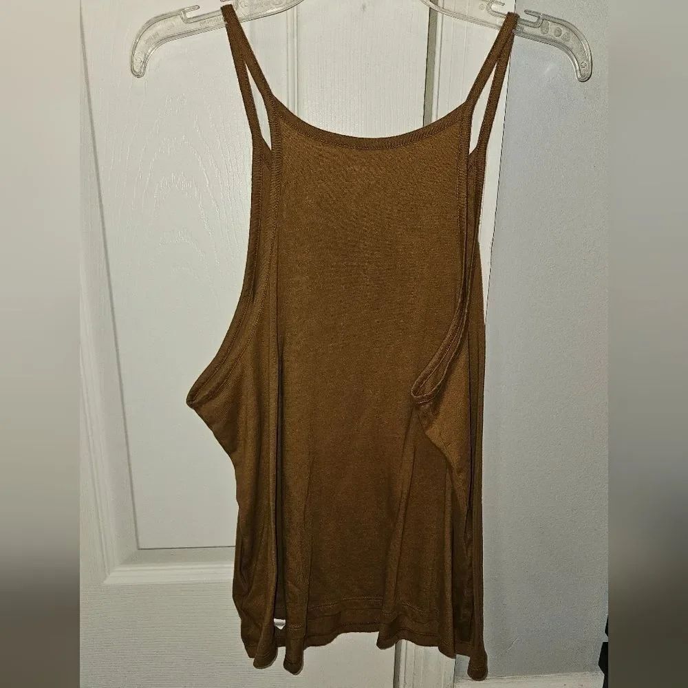 Old Navy Stringer Tank - Picture 2 of 2